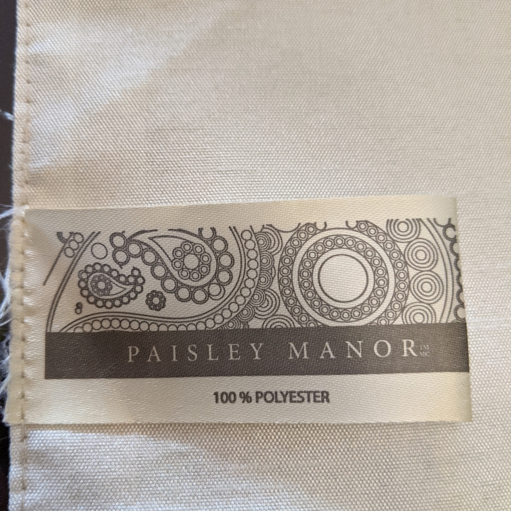 Table Runner - Picture 4 of 4